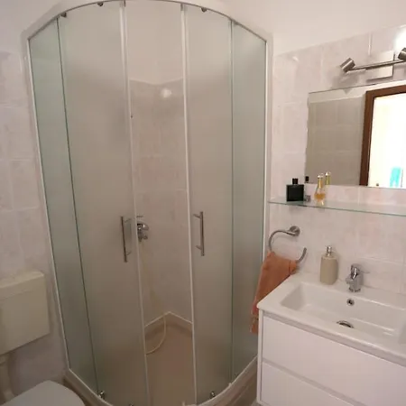 Manda Apartment *