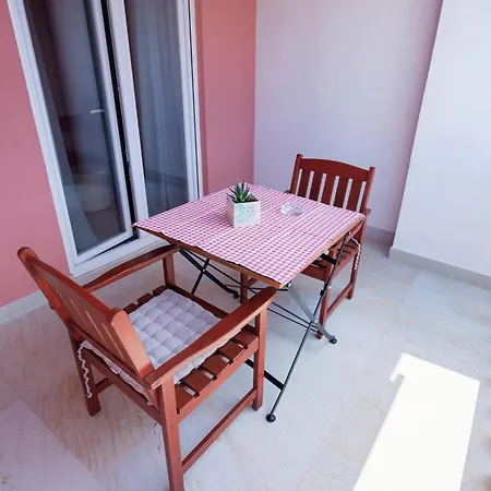 Manda Apartment *