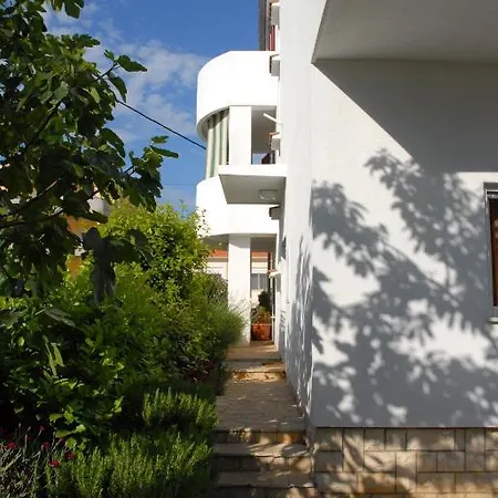 Manda Zadar