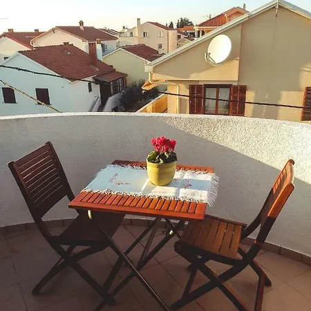 Manda Apartment *