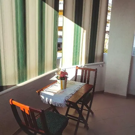 Manda Apartment *